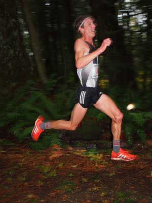 Andy Wacker leading at mile 9.